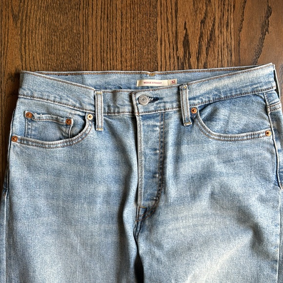 Levi's Women's Wedgie Straight Jeans - NWOT - Picture 3 of 7